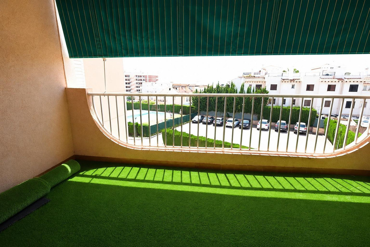 For sale - 3 Bedroom 2 Bathroom Apartment - Middle Floor Apartment in Orihuela - La Zenia  - Alicante