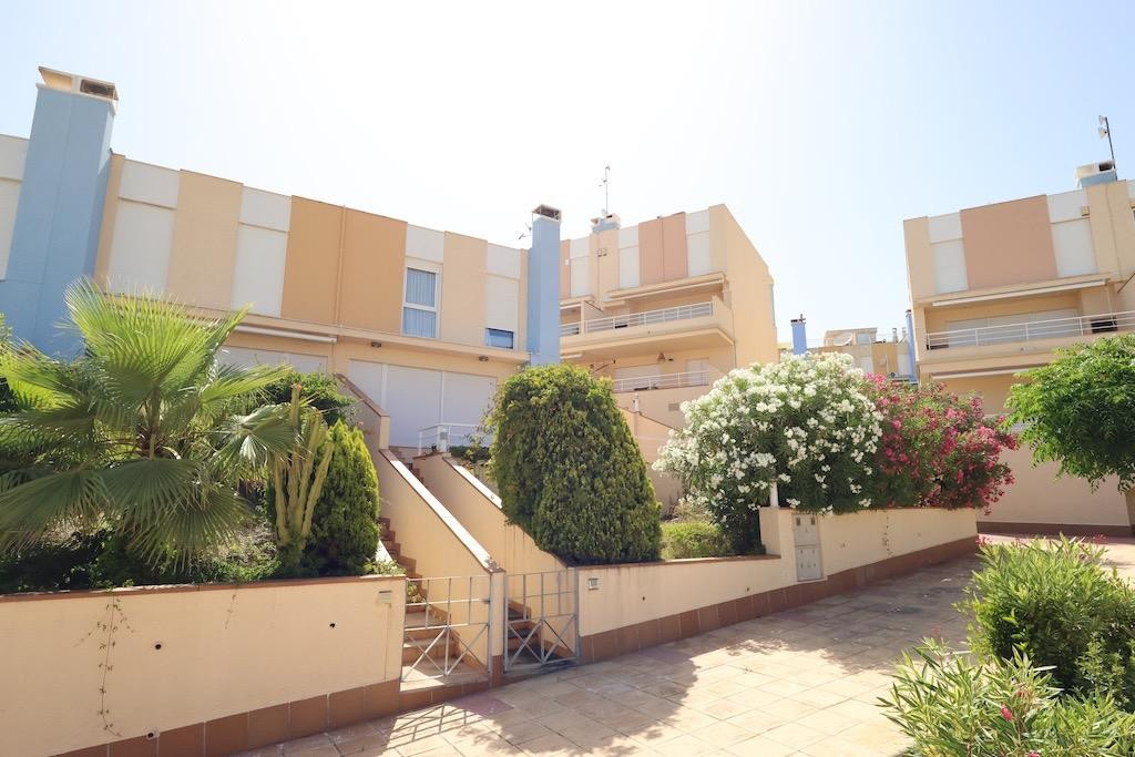 For sale - 3 Bedroom 3 Bathroom Townhouse in Cabo Roig - Orihuela Costa  - Alicante