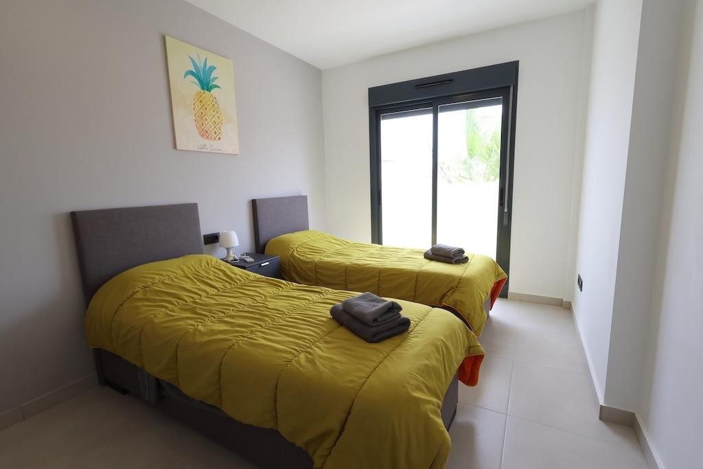 For sale - 2 Bedroom 2 Bathroom House - Bungalow in Guardamar del Segura - Guardamar del Segura Centro  - Alicante