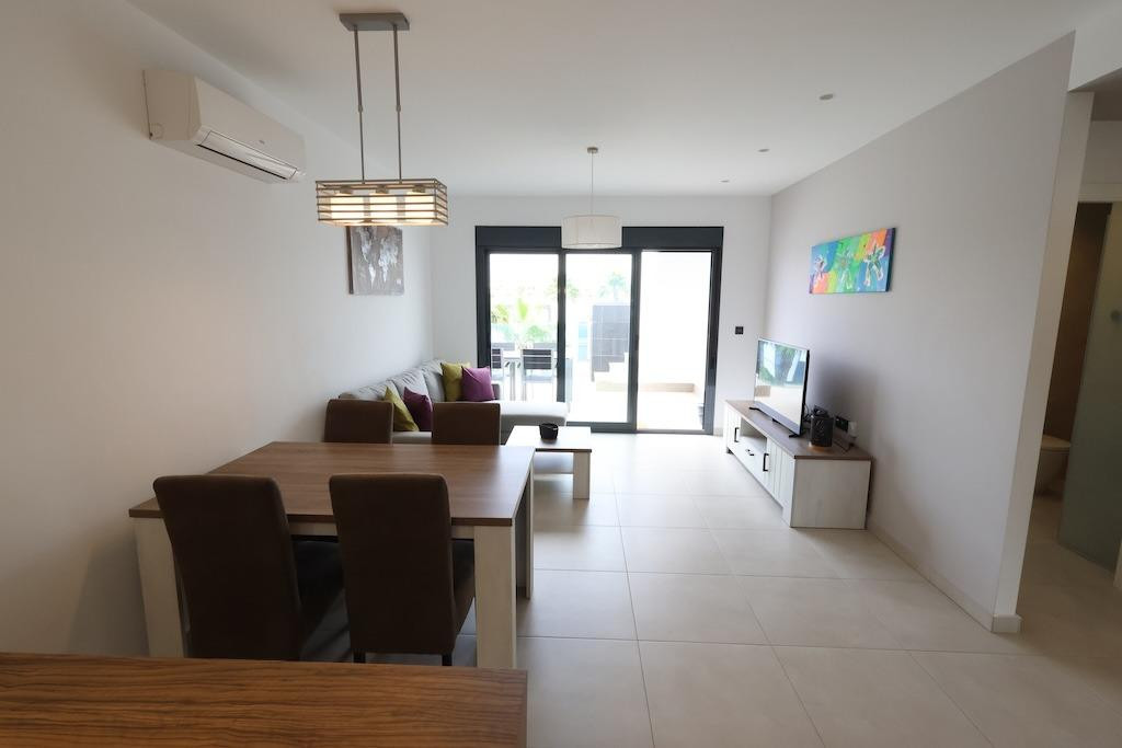 For sale - 2 Bedroom 2 Bathroom House - Bungalow in Guardamar del Segura - Guardamar del Segura Centro  - Alicante