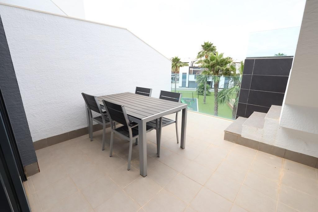 For sale - 2 Bedroom 2 Bathroom House - Bungalow in Guardamar del Segura - Guardamar del Segura Centro  - Alicante