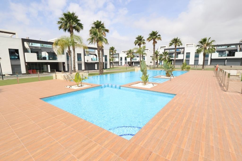 2 Bedroom 2 Bathroom House - Bungalow in Guardamar del Segura