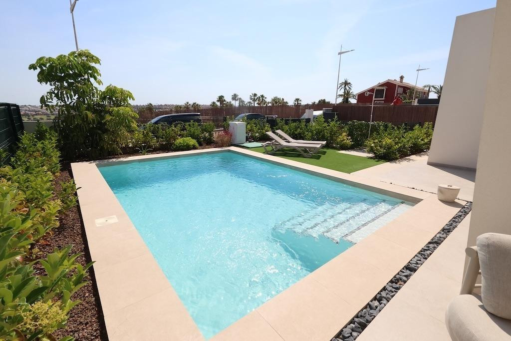 For sale - 3 Bedroom 2 Bathroom House - Detached Villa in Algorfa - Algorfa Centro  - Alicante