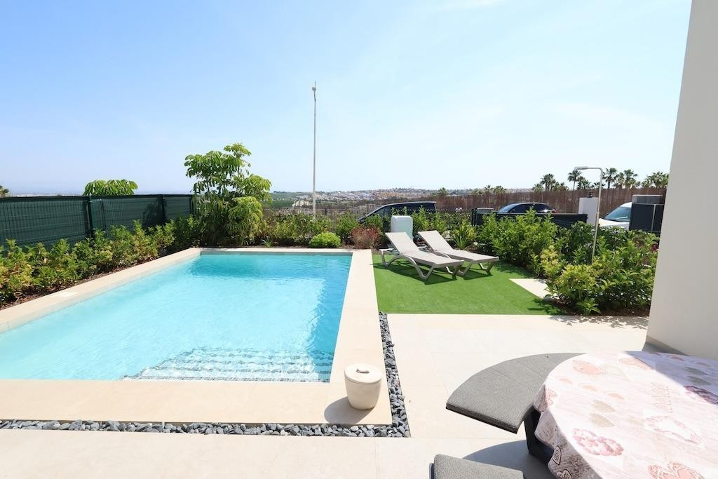 For sale - 3 Bedroom 2 Bathroom House - Detached Villa in Algorfa - Algorfa Centro  - Alicante