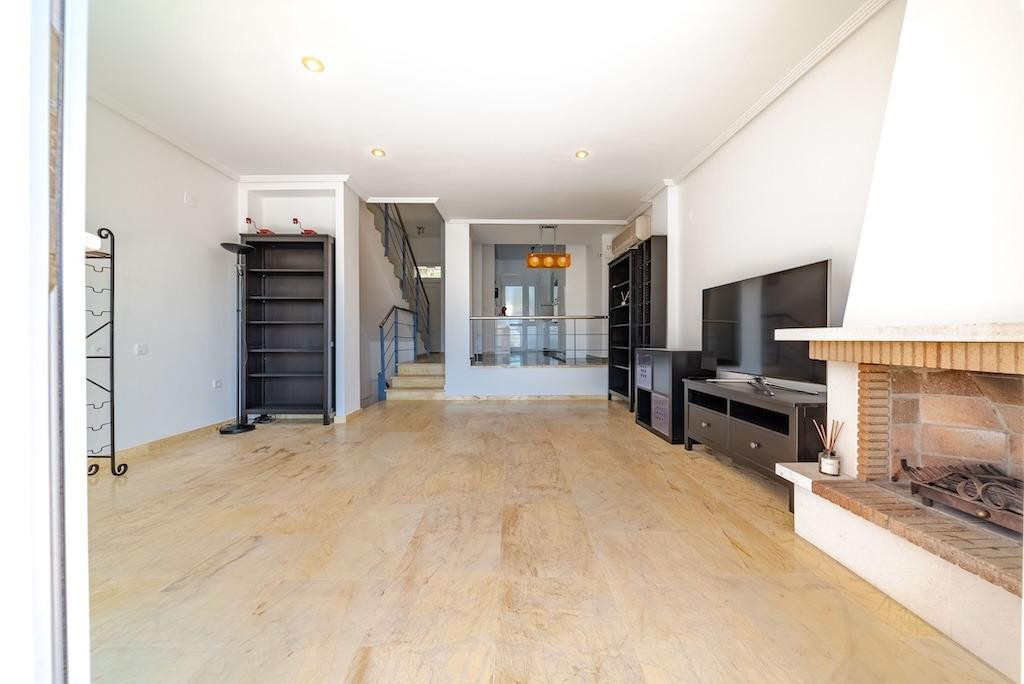 For sale - 3 Bedroom 2 Bathroom House - Townhouse in Orihuela - Campoamor  - Alicante