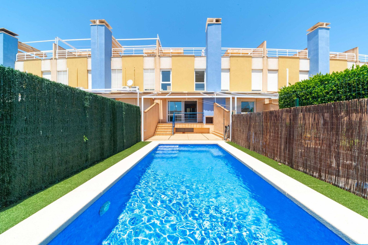 For sale - 3 Bedroom 2 Bathroom House - Townhouse in Orihuela - Campoamor  - Alicante