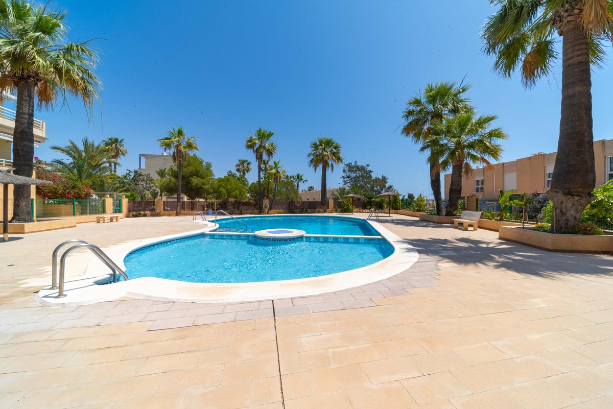 For sale - 3 Bedroom 2 Bathroom House - Townhouse in Orihuela - Campoamor  - Alicante