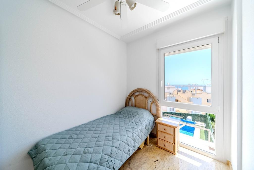 For sale - 3 Bedroom 2 Bathroom House - Townhouse in Orihuela - Campoamor  - Alicante