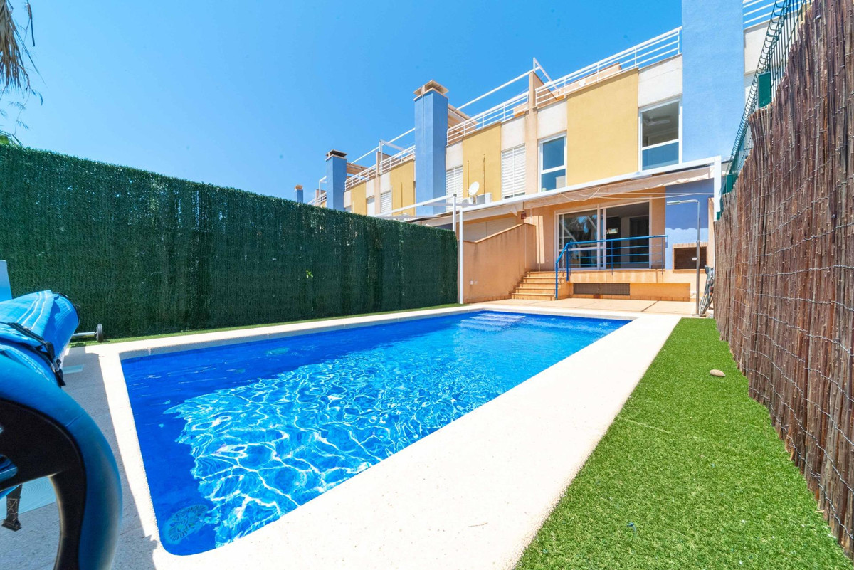 For sale - 3 Bedroom 2 Bathroom House - Townhouse in Orihuela - Campoamor  - Alicante