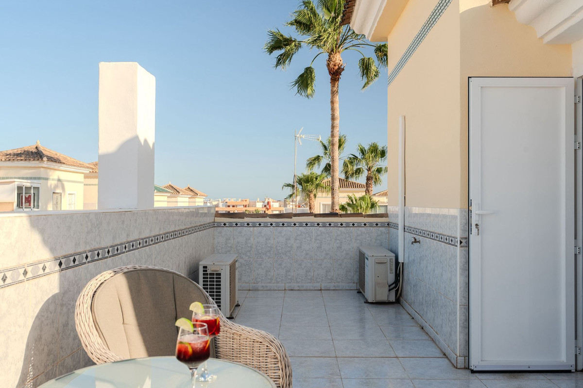 For sale - 3 Bedroom 2 Bathroom House - Townhouse in Orihuela - Orihuela Costa  - Alicante
