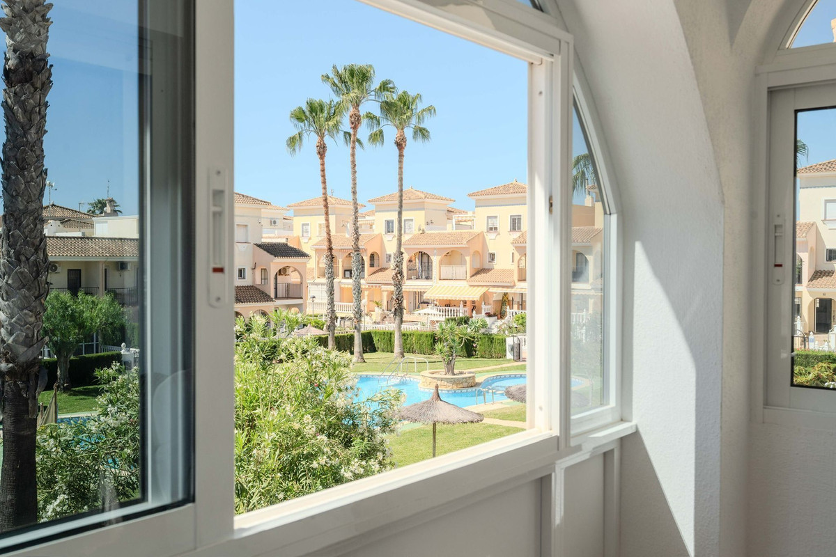 For sale - 3 Bedroom 2 Bathroom House - Townhouse in Orihuela - Orihuela Costa  - Alicante