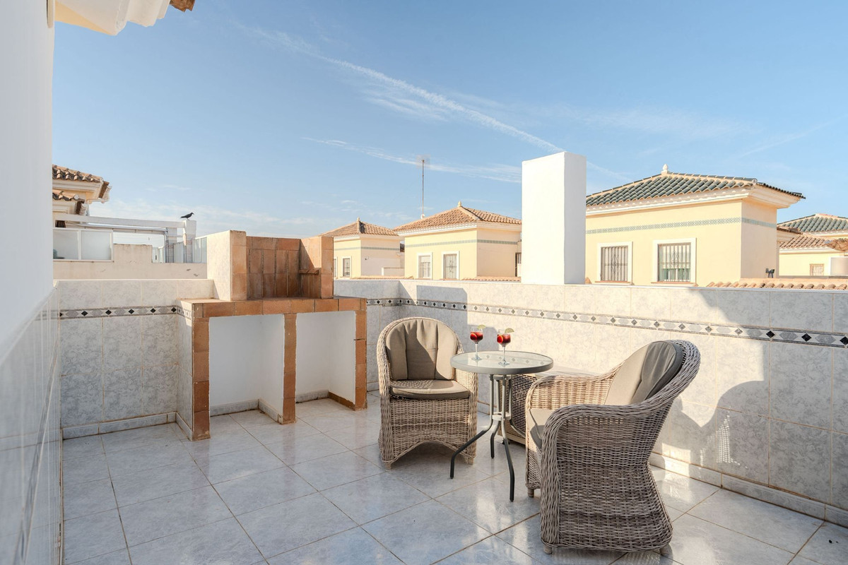 For sale - 3 Bedroom 2 Bathroom House - Townhouse in Orihuela - Orihuela Costa  - Alicante