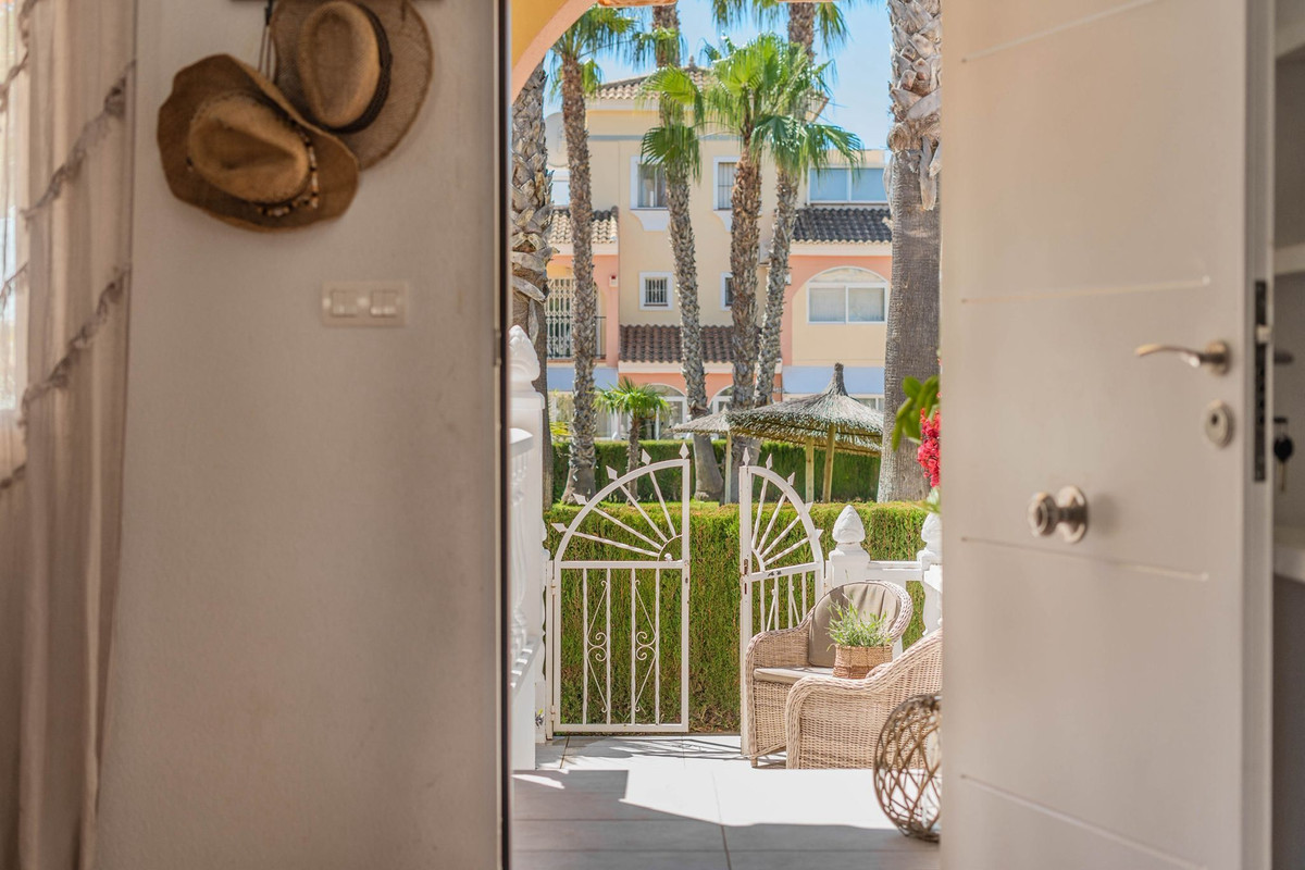 For sale - 3 Bedroom 2 Bathroom House - Townhouse in Orihuela - Orihuela Costa  - Alicante
