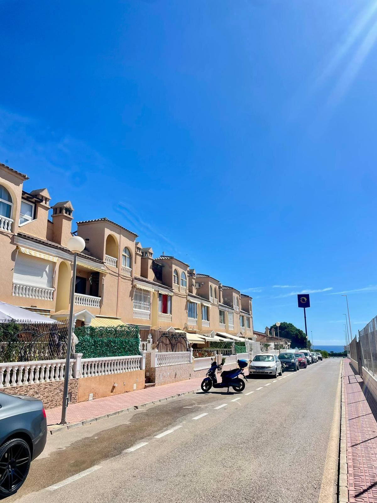 For sale - 2 Bedroom 1 Bathroom Apartment - Duplex in Orihuela - Los Altos  - Alicante