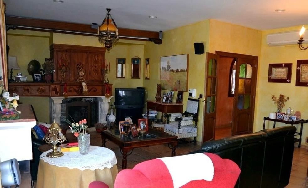 For sale - 4 Bedroom 4 Bathroom House - Detached Villa in San Miguel de Salinas - San Miguel de Salinas Centro  - Alicante