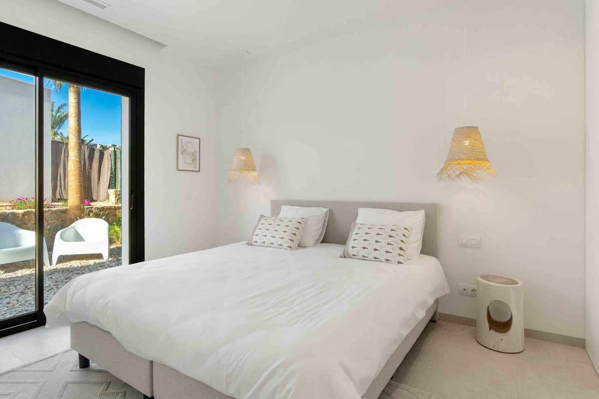 For sale - 3 Bedroom 2 Bathroom House - Detached Villa in Orihuela - Las Colinas Golf  - Alicante
