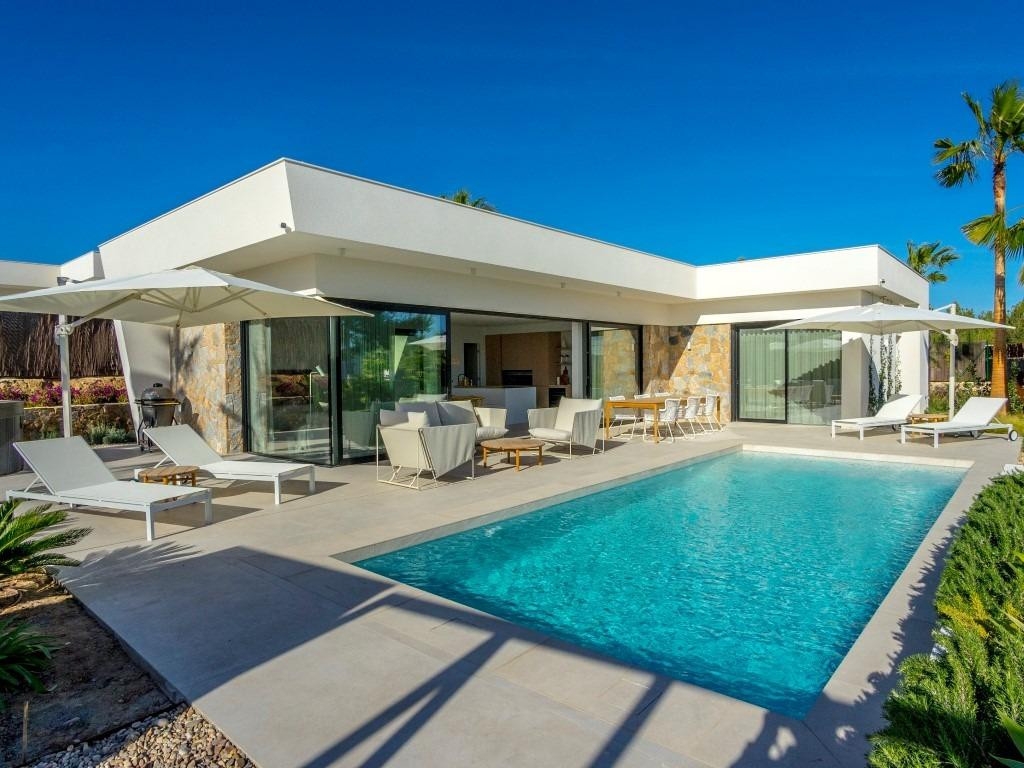 3 Bedroom 2 Bathroom House - Detached Villa in Orihuela