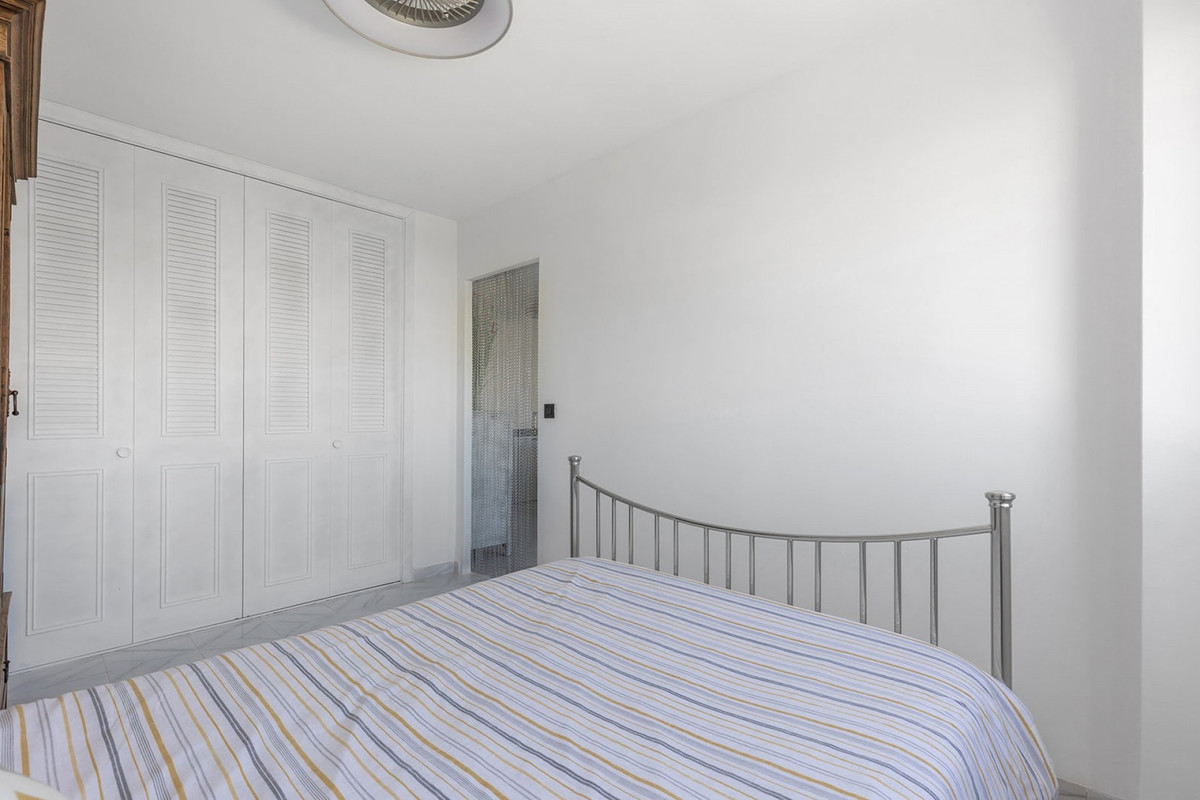 For sale - 1 Bedroom 1 Bathroom Apartment - Top Floor Apartment in Torrevieja - La Mata  - Alicante