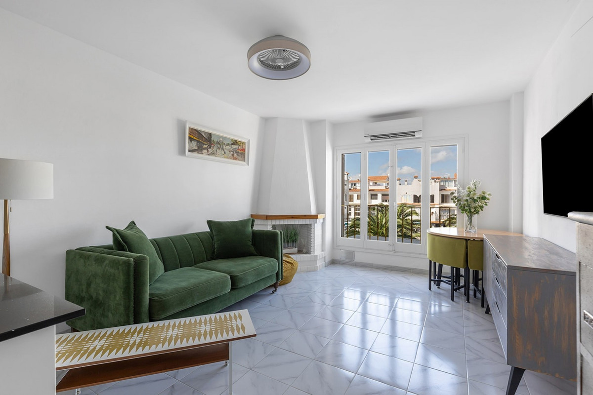 For sale - 1 Bedroom 1 Bathroom Apartment - Top Floor Apartment in Torrevieja - La Mata  - Alicante