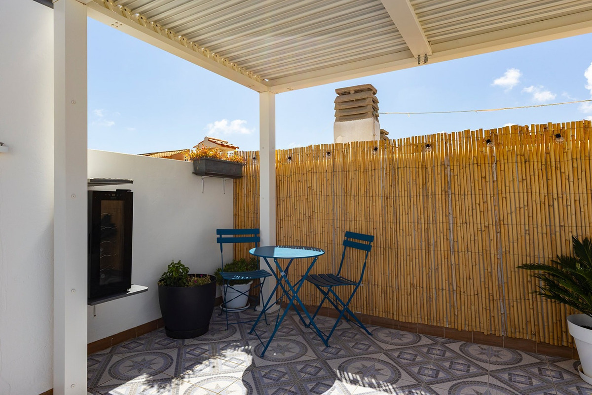 For sale - 1 Bedroom 1 Bathroom Apartment - Top Floor Apartment in Torrevieja - La Mata  - Alicante