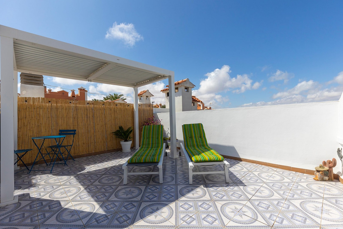 For sale - 1 Bedroom 1 Bathroom Apartment - Top Floor Apartment in Torrevieja - La Mata  - Alicante