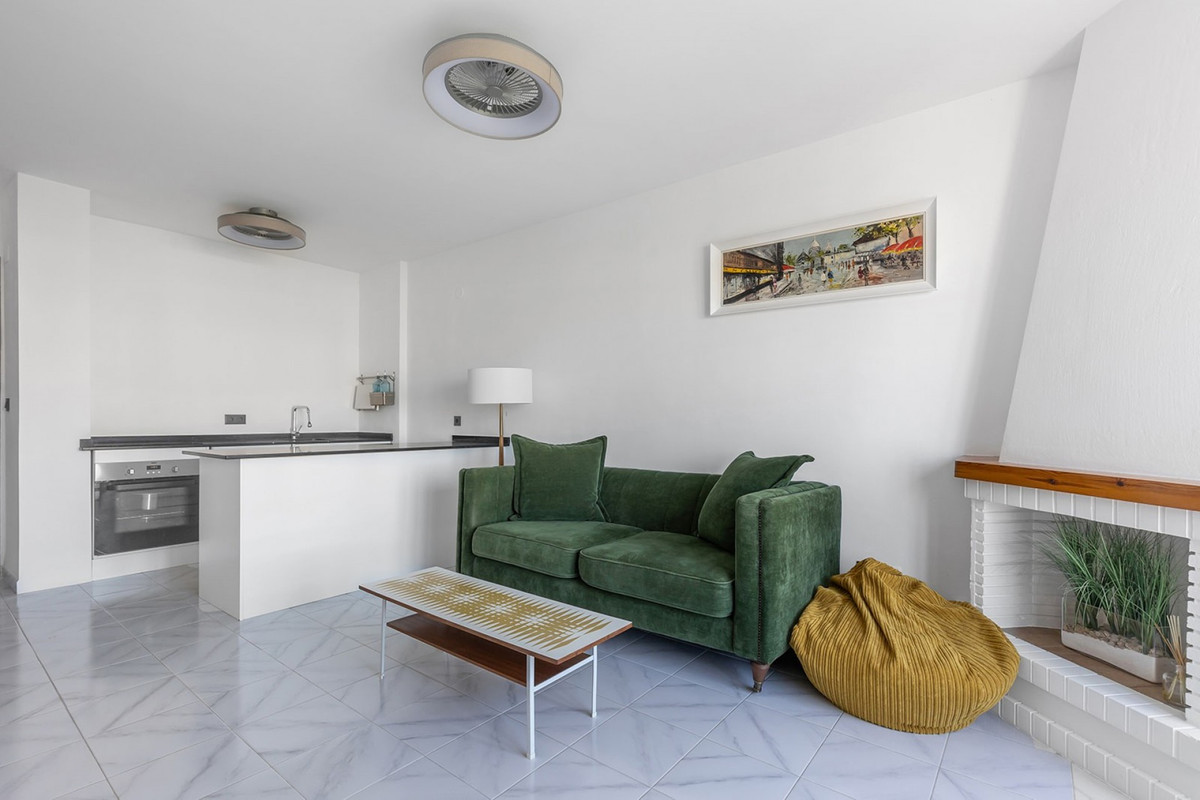 For sale - 1 Bedroom 1 Bathroom Apartment - Top Floor Apartment in Torrevieja - La Mata  - Alicante