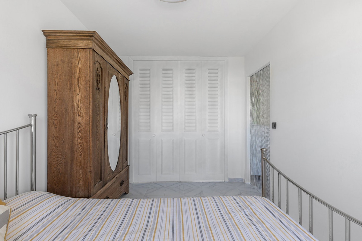 For sale - 1 Bedroom 1 Bathroom Apartment - Top Floor Apartment in Torrevieja - La Mata  - Alicante