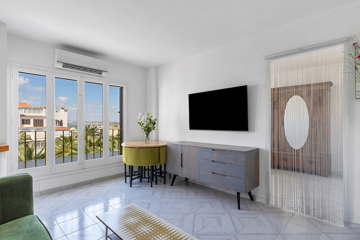 For sale - 1 Bedroom 1 Bathroom Apartment - Top Floor Apartment in Torrevieja - La Mata  - Alicante
