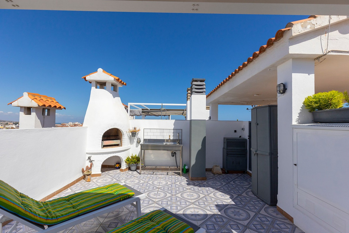 For sale - 1 Bedroom 1 Bathroom Apartment - Top Floor Apartment in Torrevieja - La Mata  - Alicante