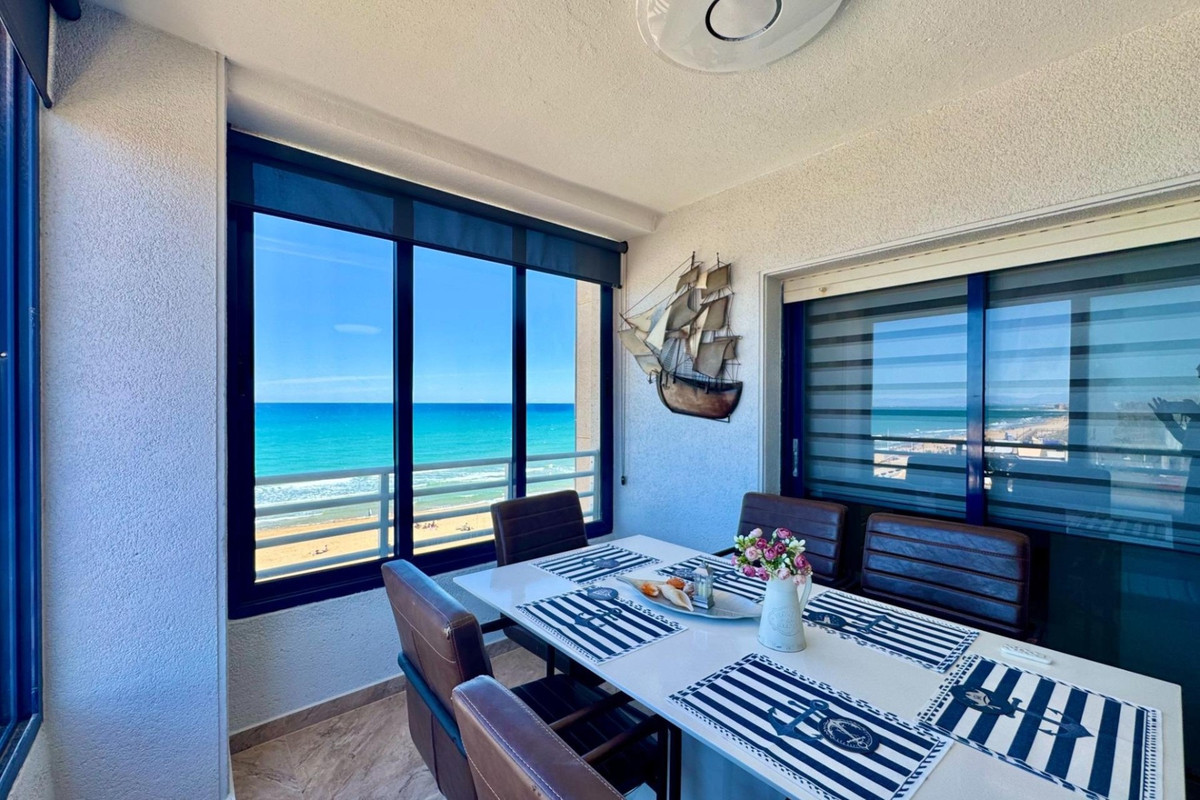 For sale - 2 Bedroom 1 Bathroom Apartment - Middle Floor Apartment in Torrevieja - La Mata  - Alicante