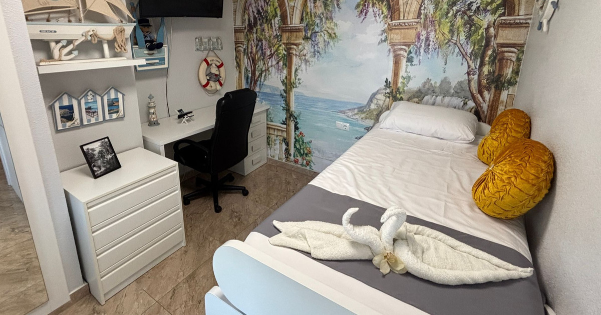 For sale - 2 Bedroom 1 Bathroom Apartment - Middle Floor Apartment in Torrevieja - La Mata  - Alicante