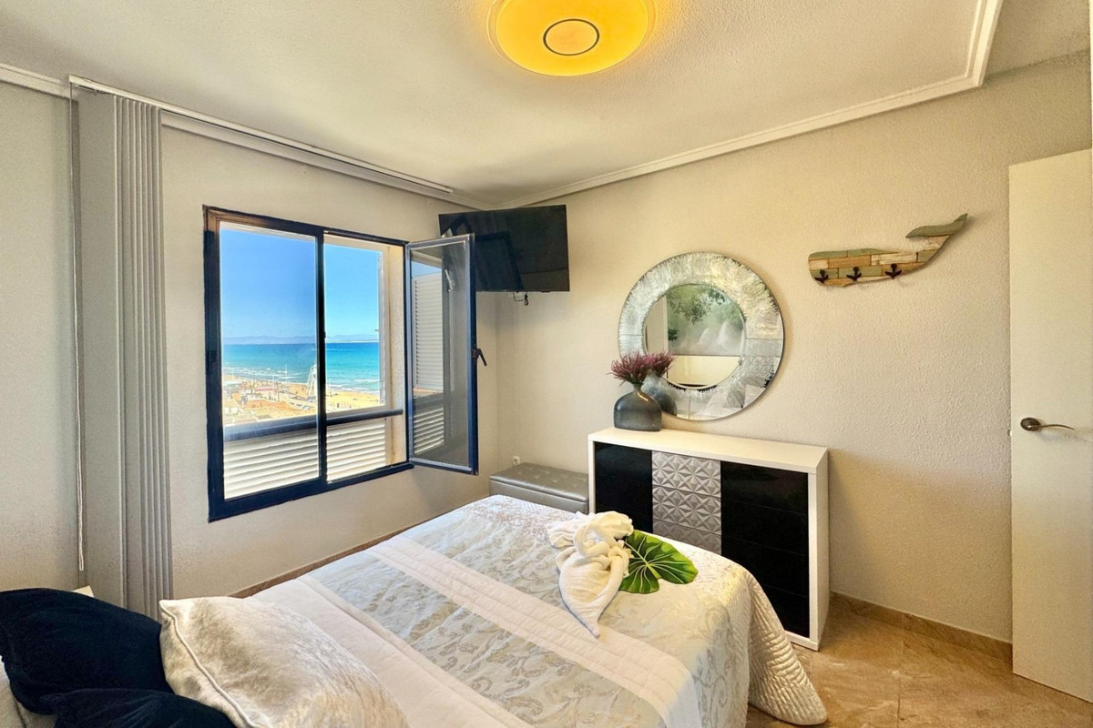 For sale - 2 Bedroom 1 Bathroom Apartment - Middle Floor Apartment in Torrevieja - La Mata  - Alicante
