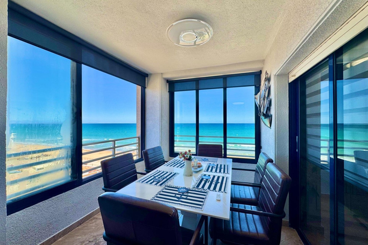 For sale - 2 Bedroom 1 Bathroom Apartment - Middle Floor Apartment in Torrevieja - La Mata  - Alicante