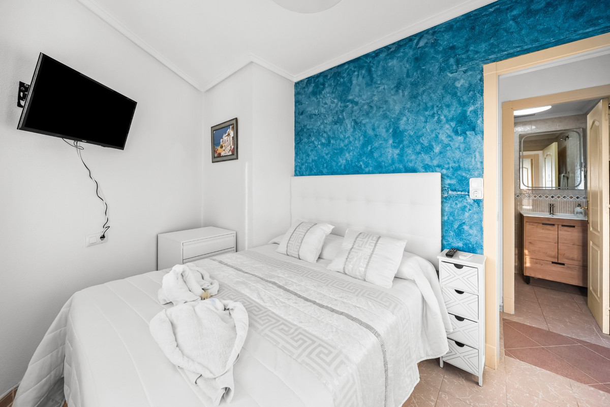 For sale - 2 Bedroom 1 Bathroom Apartment - Middle Floor Apartment in Torrevieja - La Mata  - Alicante