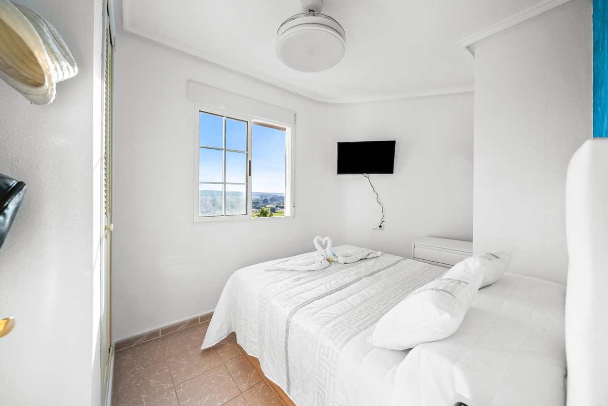 For sale - 2 Bedroom 1 Bathroom Apartment - Middle Floor Apartment in Torrevieja - La Mata  - Alicante