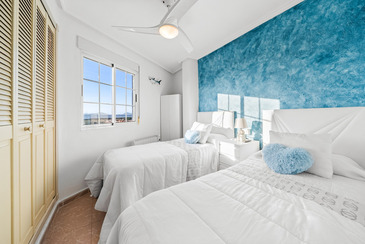 For sale - 2 Bedroom 1 Bathroom Apartment - Middle Floor Apartment in Torrevieja - La Mata  - Alicante