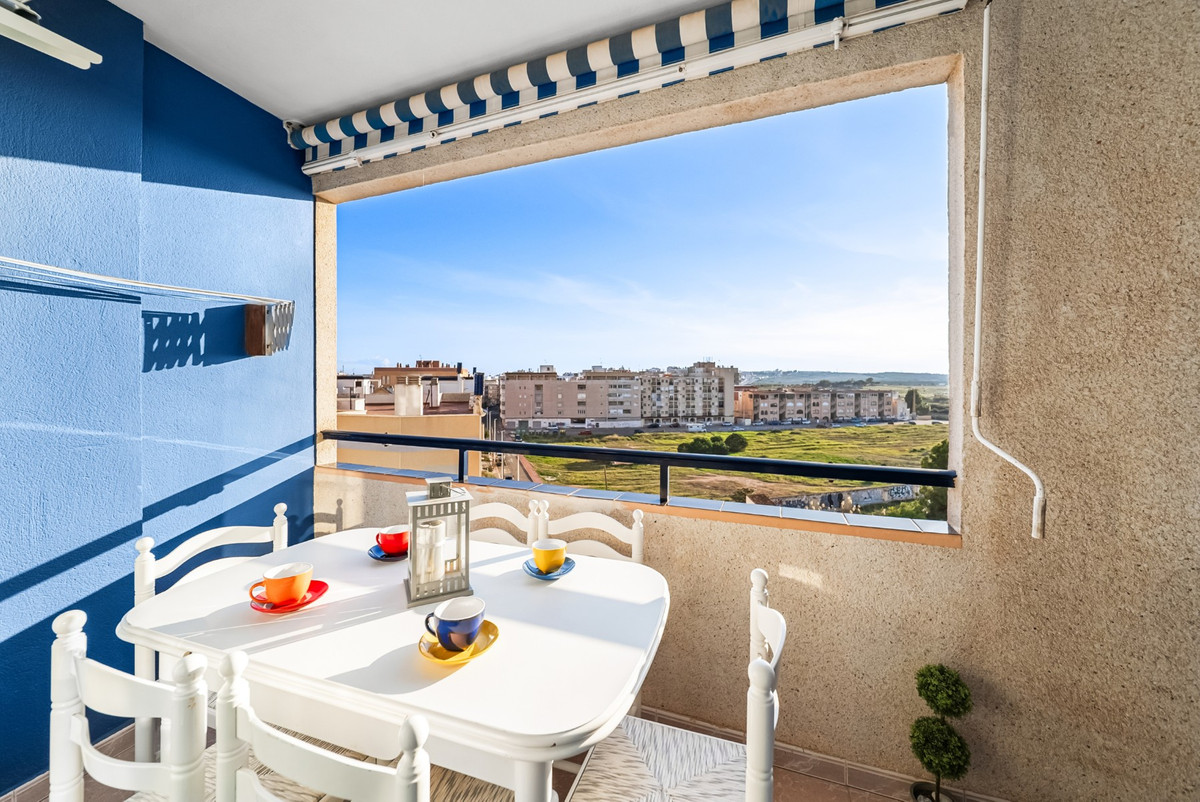 For sale - 2 Bedroom 1 Bathroom Apartment - Middle Floor Apartment in Torrevieja - La Mata  - Alicante
