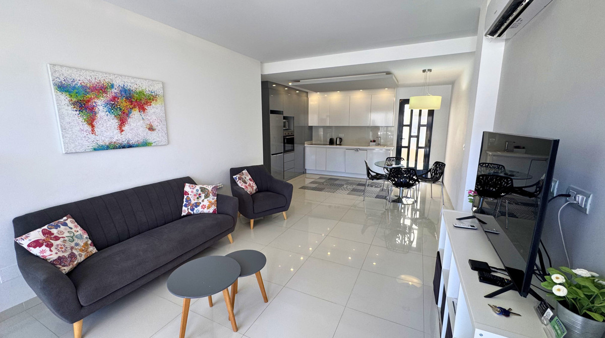 For sale - 2 Bedroom 2 Bathroom Apartment - Ground Floor Apartment in Pilar de la Horadada - Pilar de la Horadada Centro  - Alicante