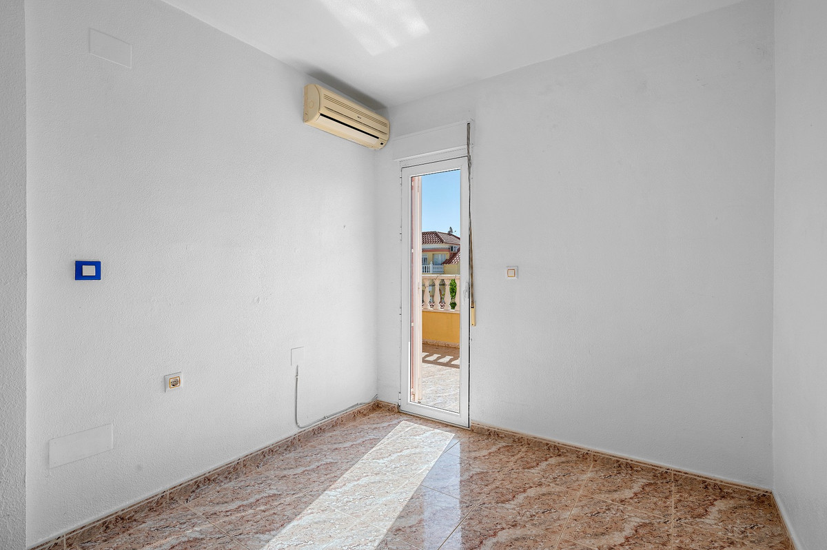 For sale - 3 Bedroom 2 Bathroom House - Detached Villa in Orihuela - Orihuela Costa  - Alicante
