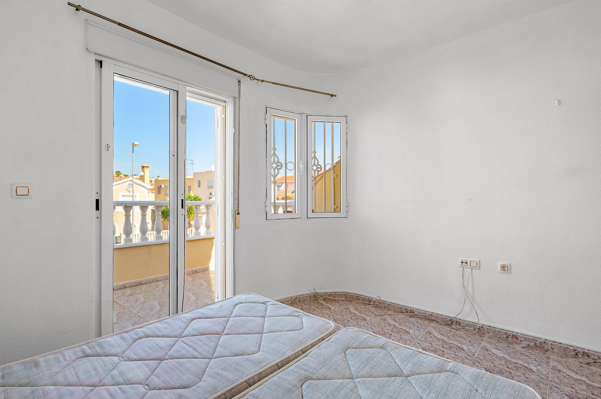 For sale - 3 Bedroom 2 Bathroom House - Detached Villa in Orihuela - Orihuela Costa  - Alicante