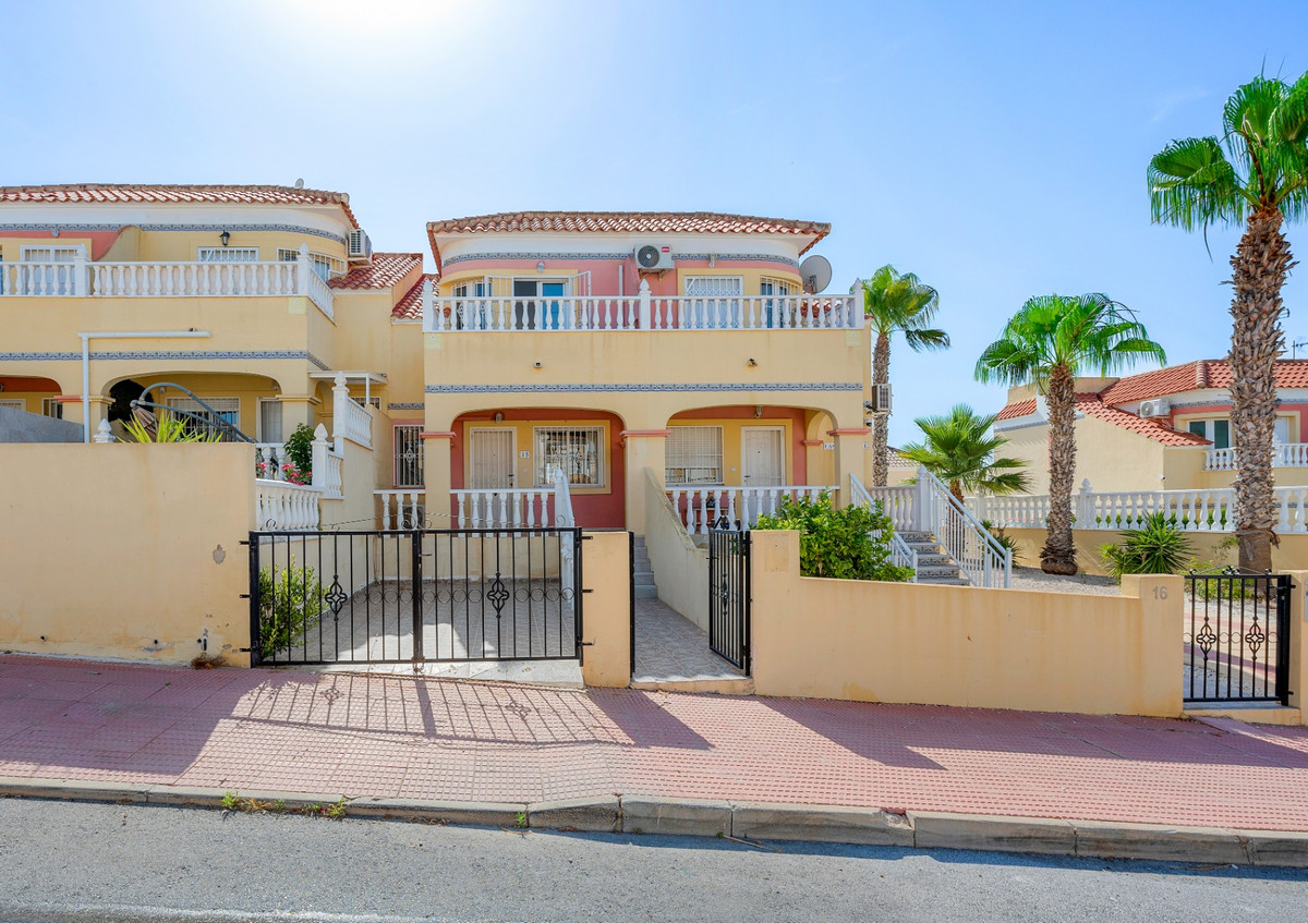 For sale - 3 Bedroom 2 Bathroom House - Detached Villa in Orihuela - Orihuela Costa  - Alicante
