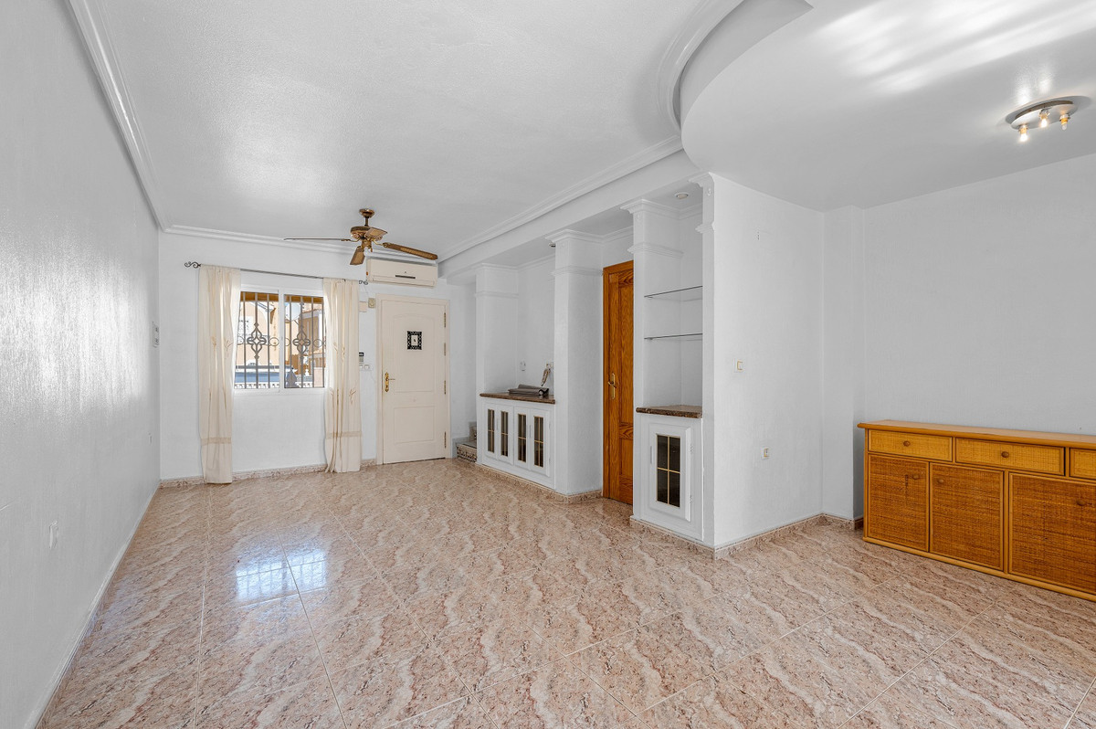 For sale - 3 Bedroom 2 Bathroom House - Detached Villa in Orihuela - Orihuela Costa  - Alicante