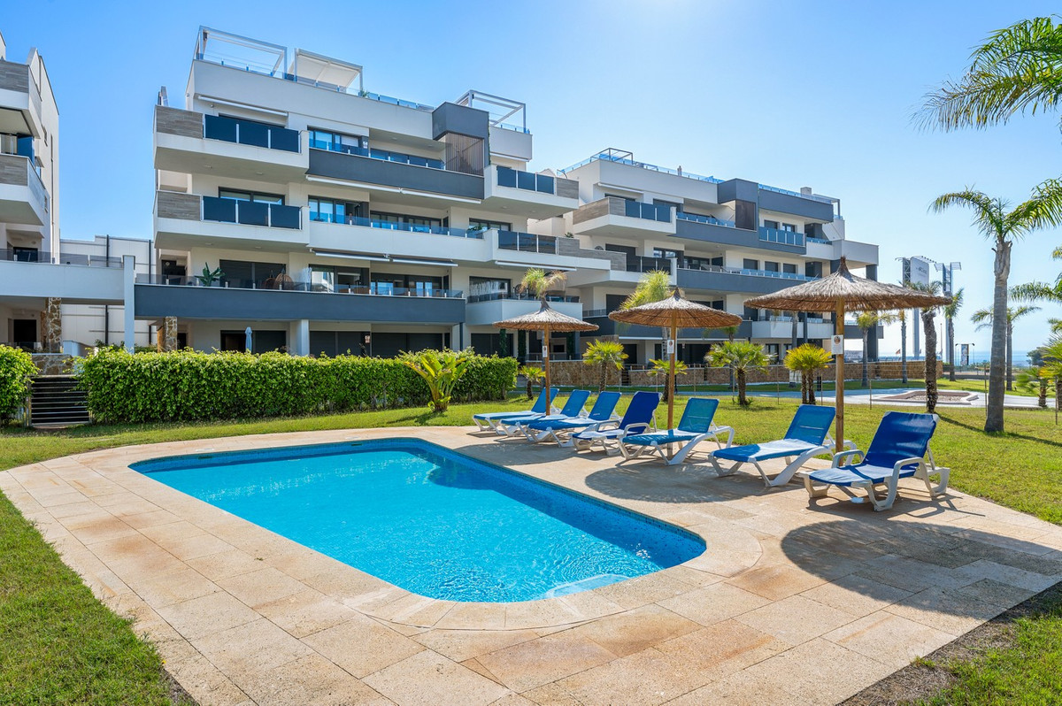 For sale - 2 Bedroom 2 Bathroom Apartment - Middle Floor Apartment in Orihuela - Playa Flamenca  - Alicante