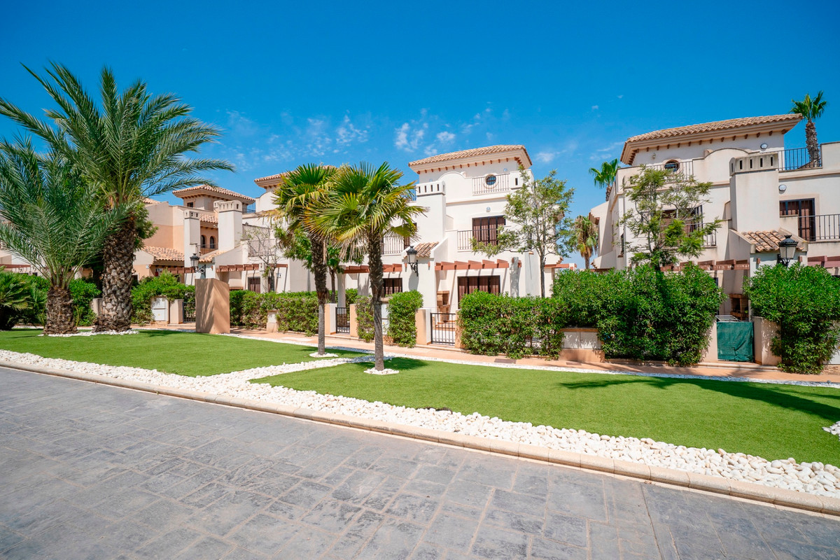For sale - 3 Bedroom 2 Bathroom House - Townhouse in Algorfa - Algorfa Centro  - Alicante