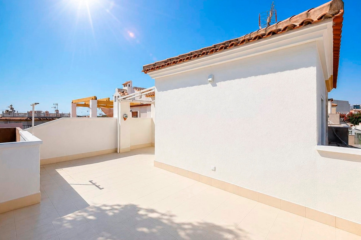 For sale - 3 Bedroom 2 Bathroom House - Townhouse in Orihuela - Los Altos  - Alicante