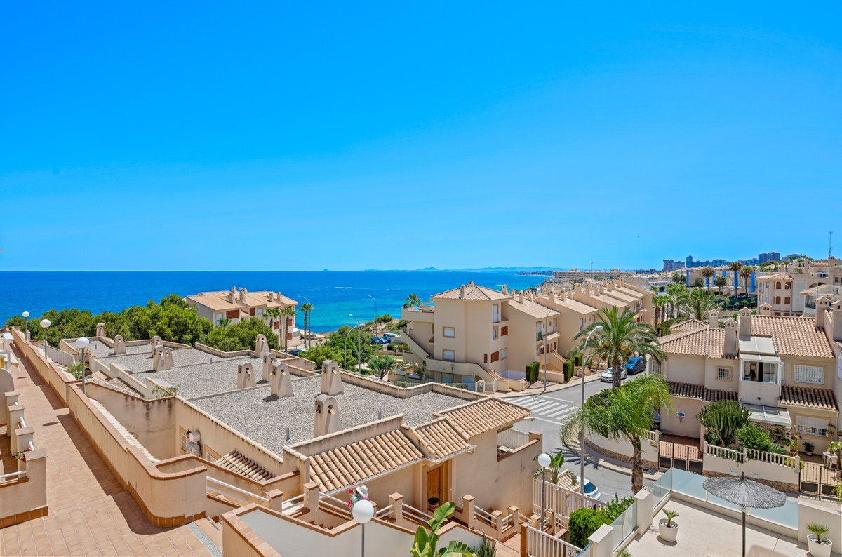 For sale - 3 Bedroom 2 Bathroom Apartment in Cabo Roig  - Cabo Roig  - Alicante