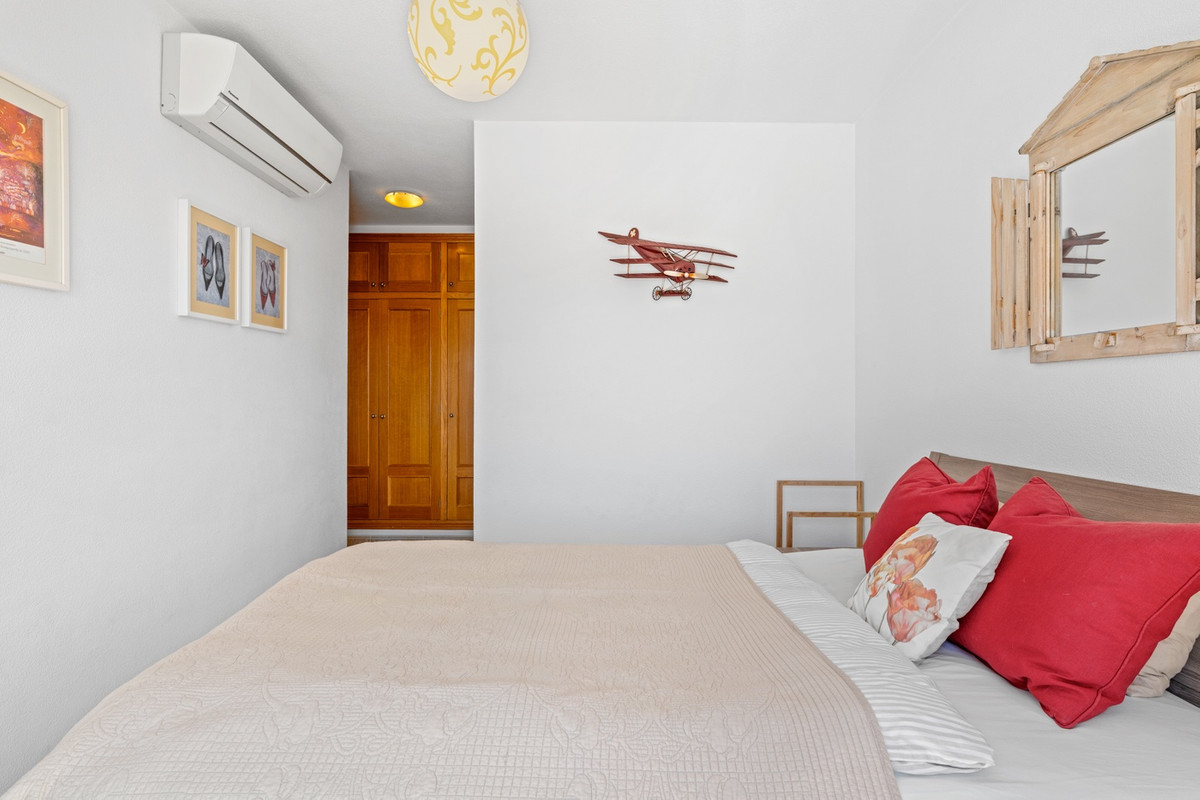 For sale - 3 Bedroom 2 Bathroom Apartment in Cabo Roig  - Cabo Roig  - Alicante