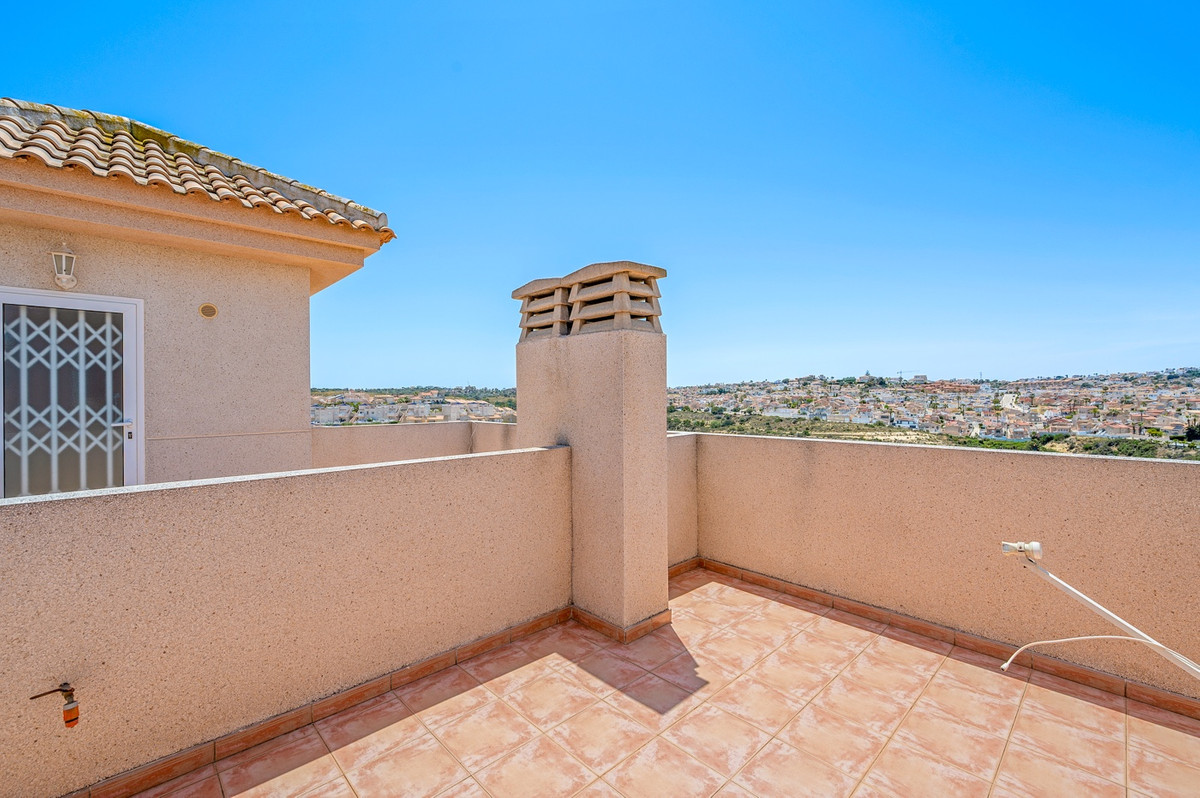 For sale - 3 Bedroom 2 Bathroom House - Semi-Detached House in Rojales - Ciudad Quesada  - Alicante