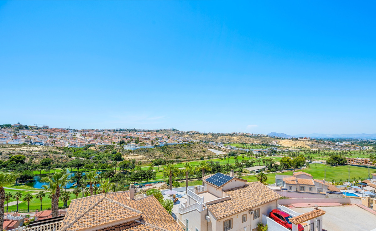 For sale - 3 Bedroom 2 Bathroom House - Semi-Detached House in Rojales - Ciudad Quesada  - Alicante
