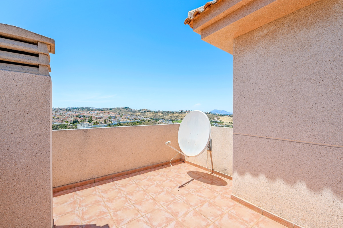 For sale - 3 Bedroom 2 Bathroom House - Semi-Detached House in Rojales - Ciudad Quesada  - Alicante